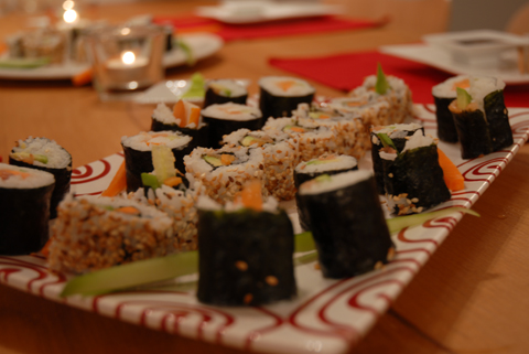 Sushi mit Honig-Dip